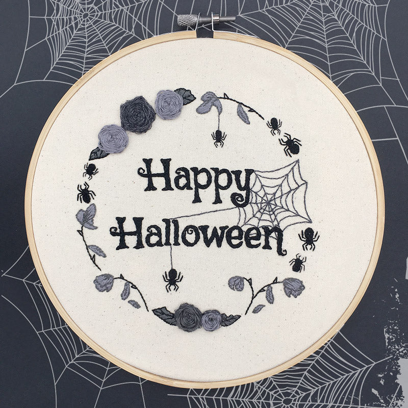 Halloween Wreath - Lazy May Embroidery