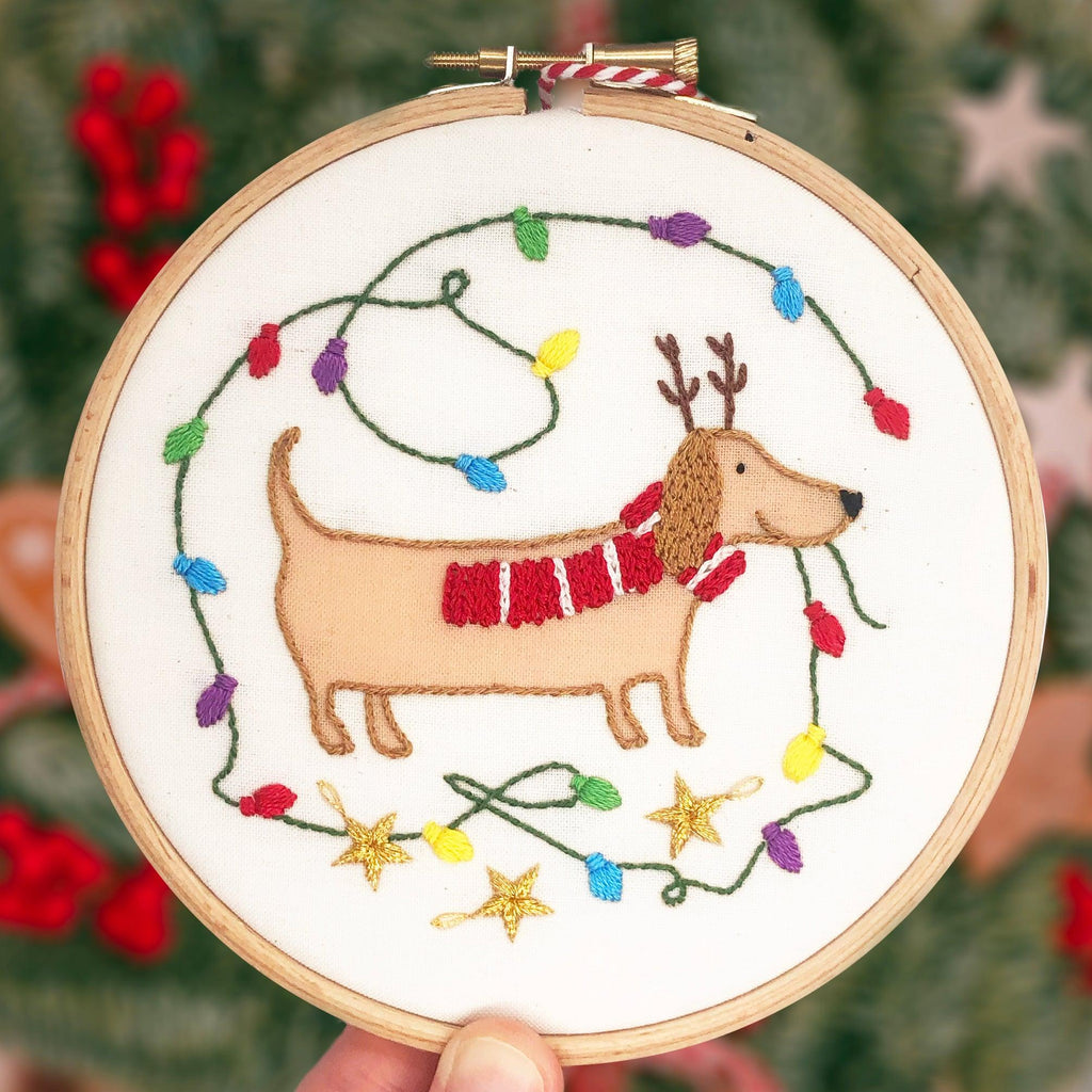 Christmas Dog: Modern Embroidery Kit - Lazy May Embroidery